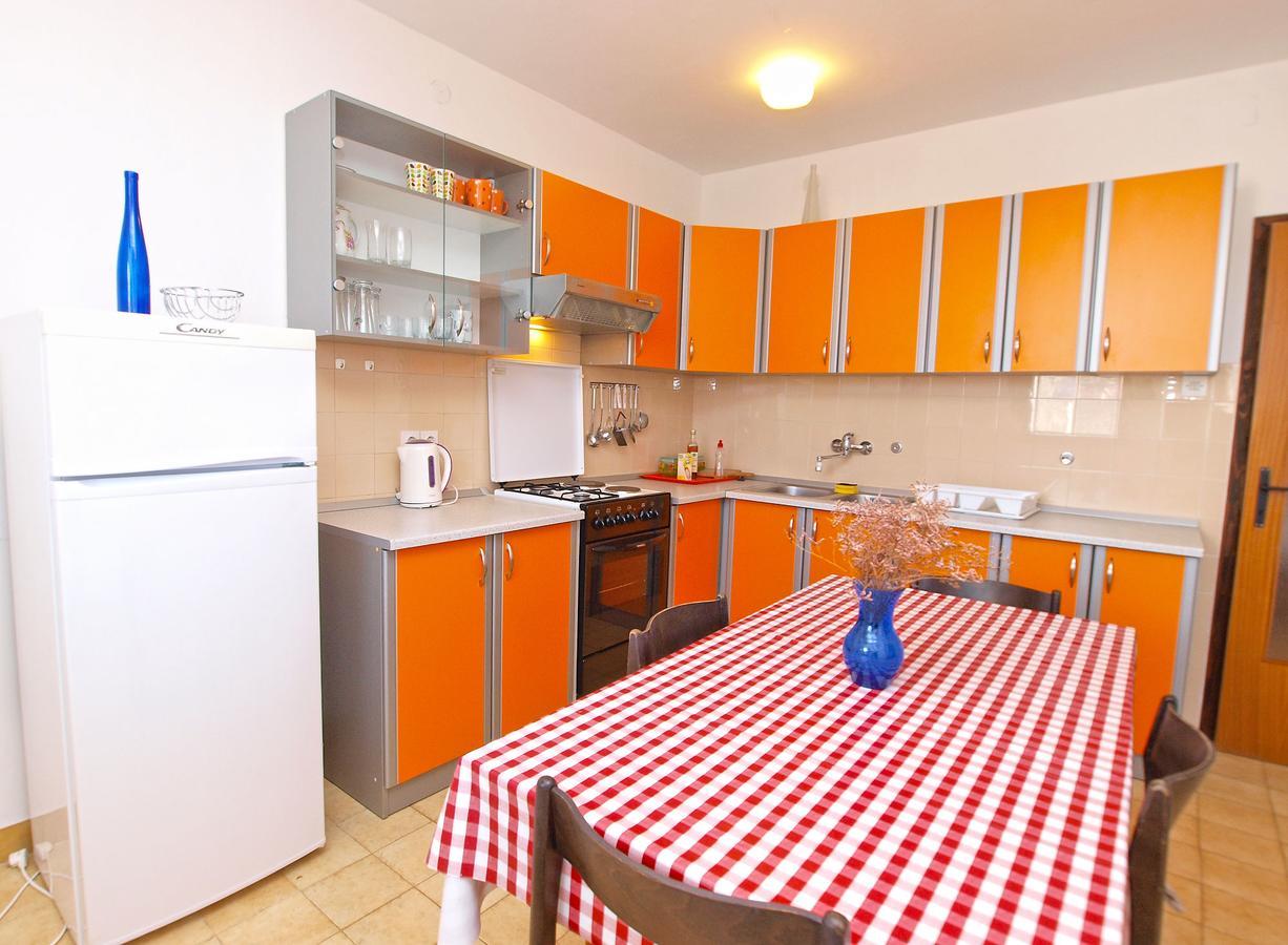 Appartement Ivan 41 *